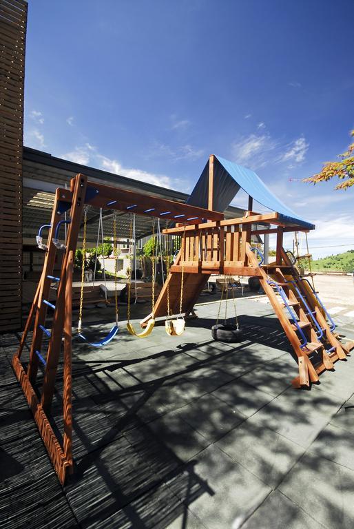 Winlu Vacation Farm Villa Renai Exterior photo